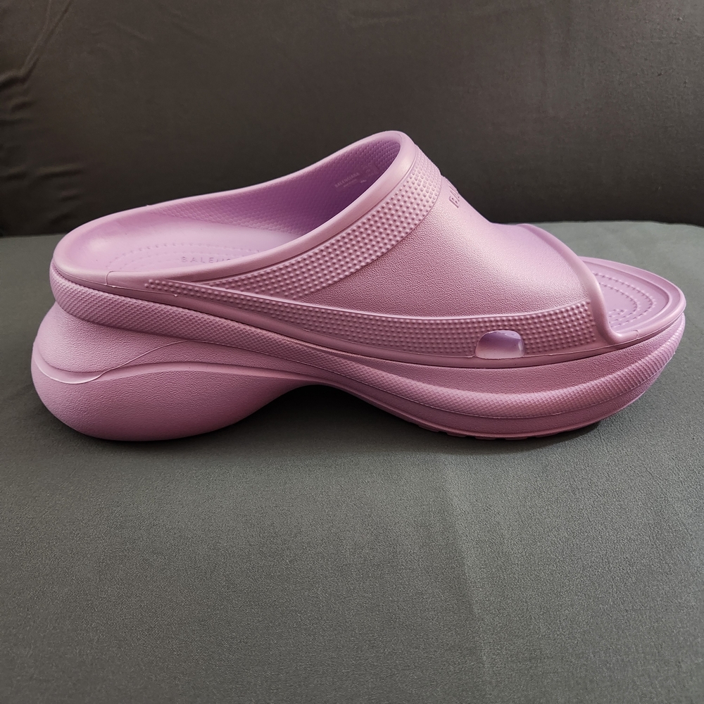 Balenciaga Pool Crocs Slide Sandals In Lilac - Picture 6 of 16
